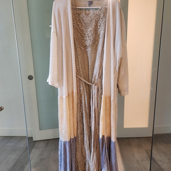 Anthropologie Dresses & Skirts - ANTHROPOLOGIE Lace Kaftan And Pleated Duster W/ TAG
